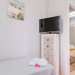 Adelina In