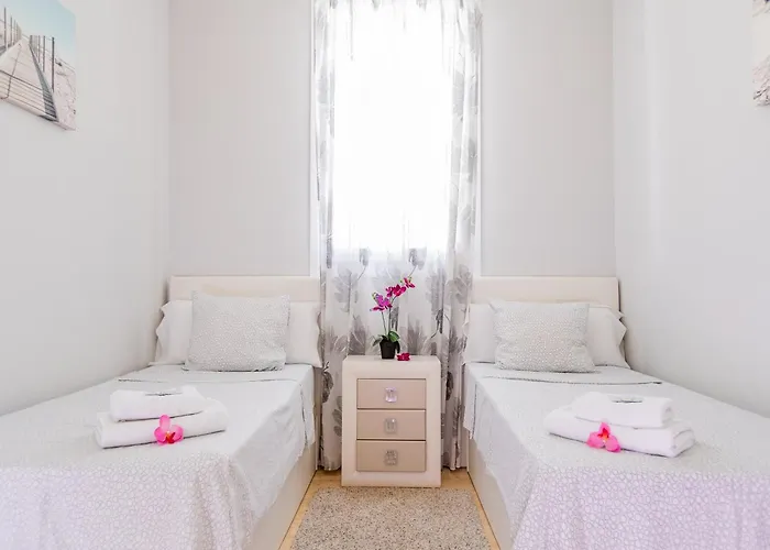 Adelina In Villa Costa Adeje (Tenerife)