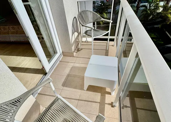 Adelina In * Costa Adeje (Tenerife)